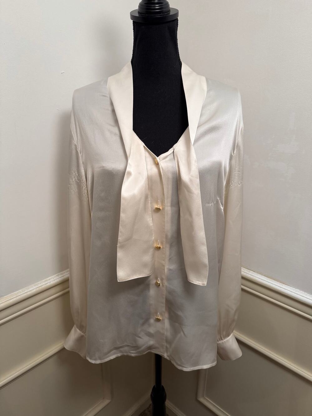 Vintage St. John Luxury Cream Silk Charmeuse Tie Neck Blouse Gold Buttons Top